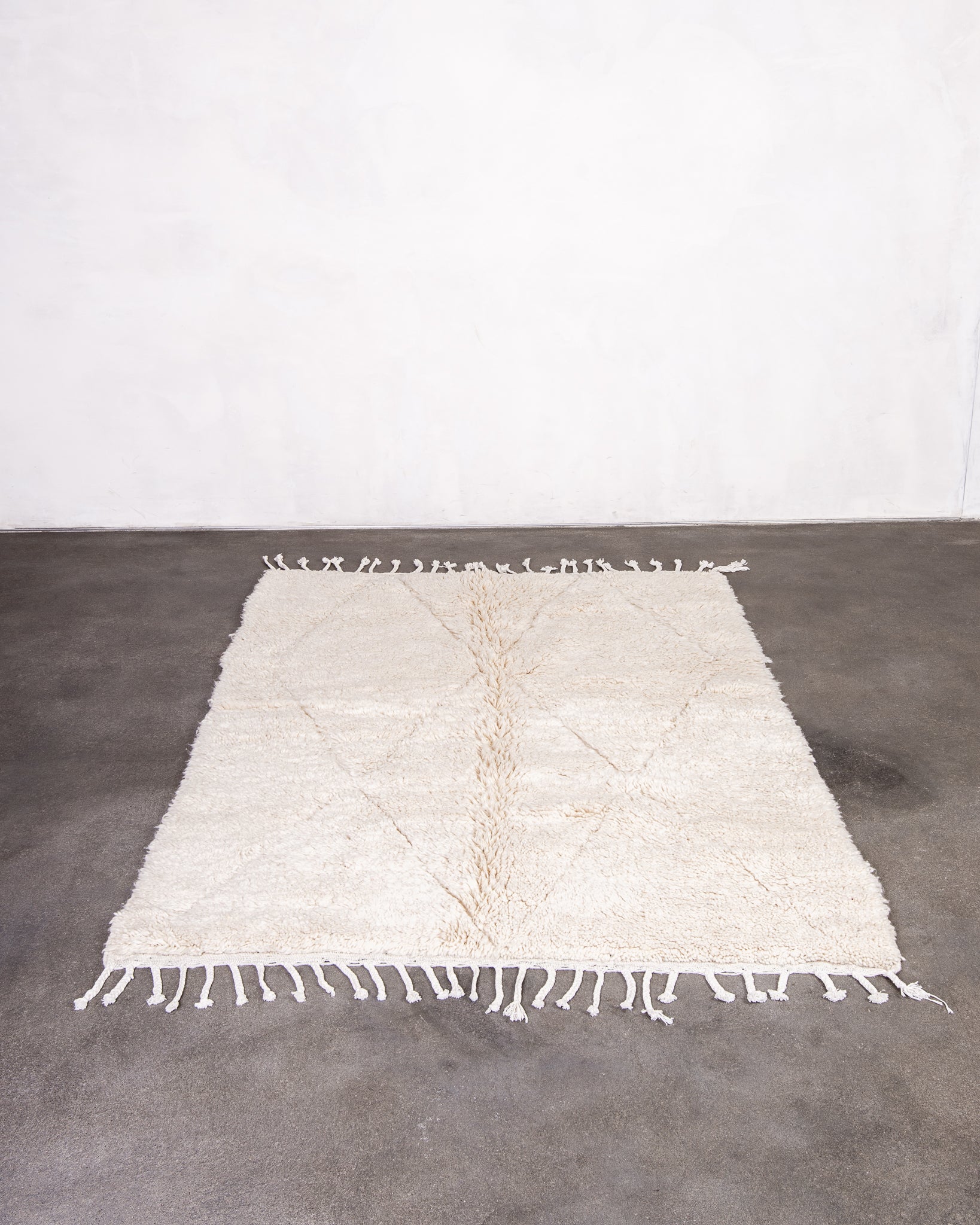 Modern designer handcrafted Berber rug from morocco Beniourain with beautiful colors and patterns